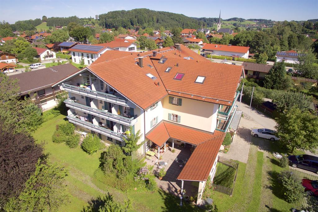 Hotel Salzburger Hof Bergen  Exteriör bild